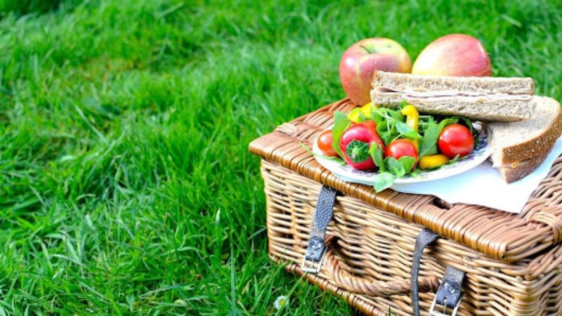 Consigli per un picnic sano e gustoso